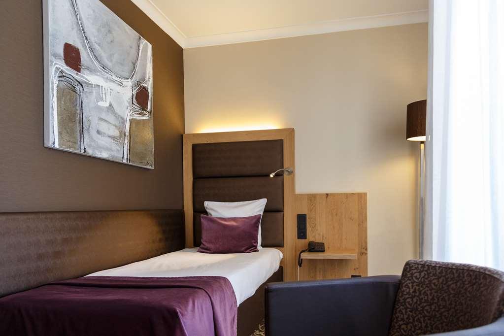 Hotel Restaurant Van Der Valk Nivelles-Sud Phòng bức ảnh