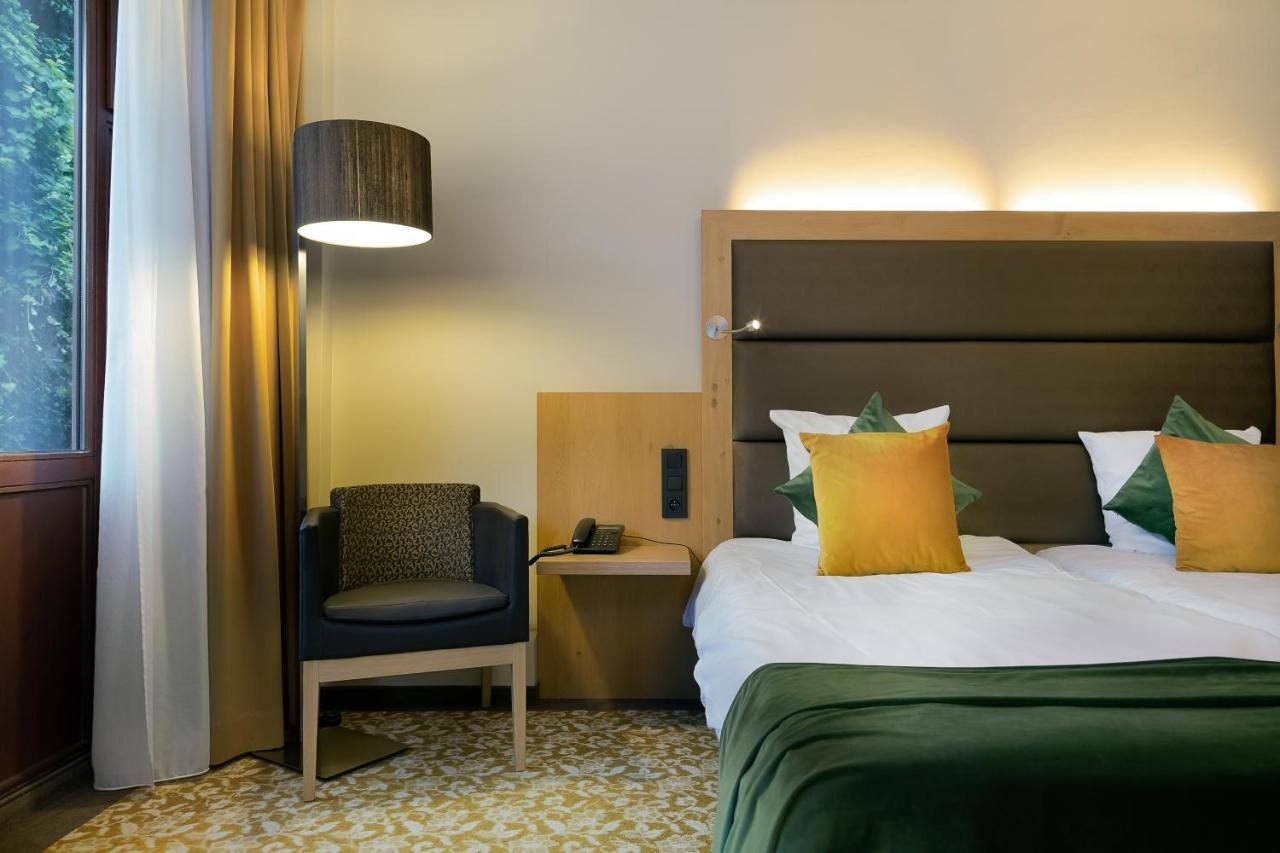 Hotel Restaurant Van Der Valk Nivelles-Sud Ngoại thất bức ảnh