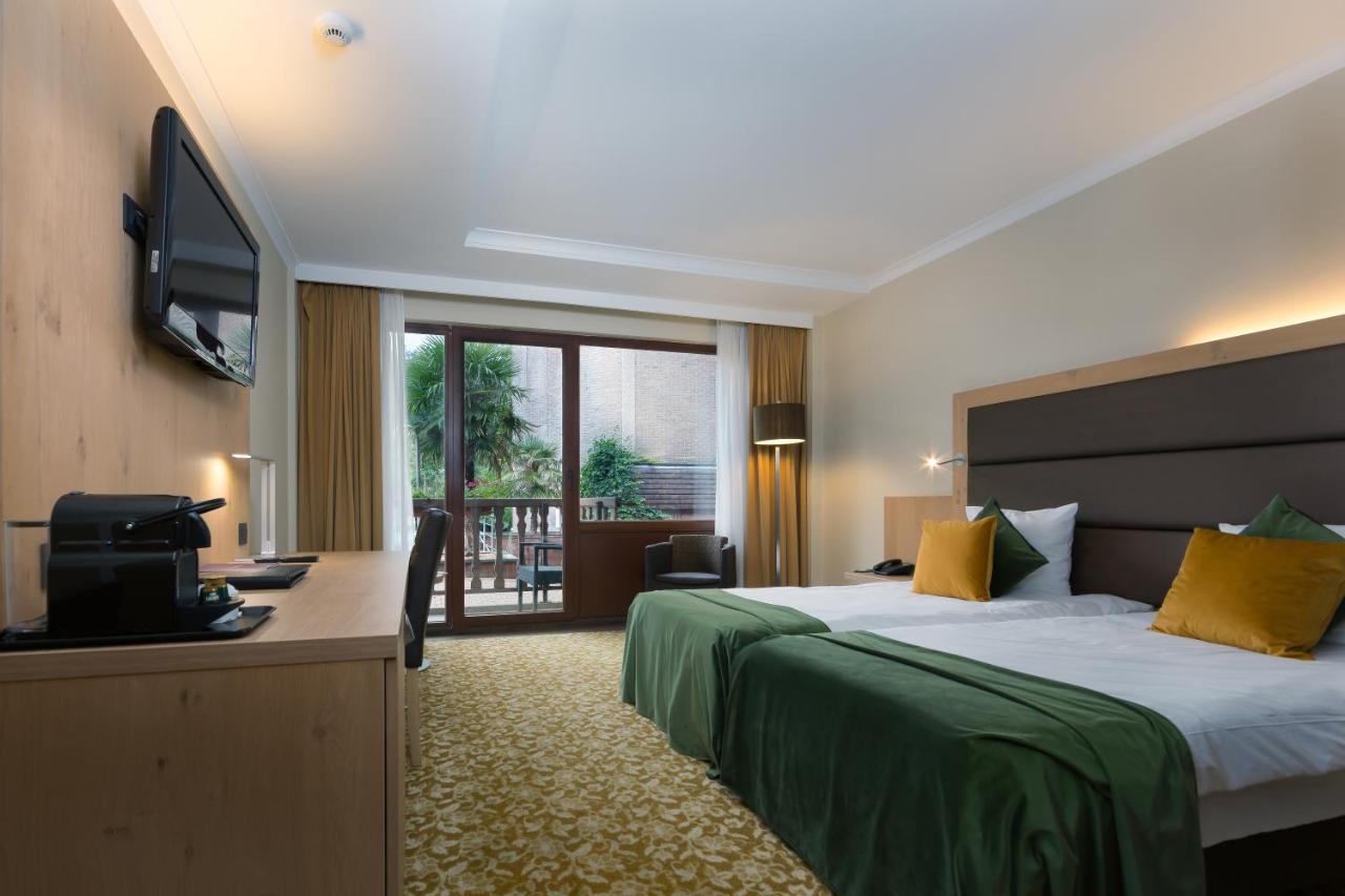 Hotel Restaurant Van Der Valk Nivelles-Sud Ngoại thất bức ảnh