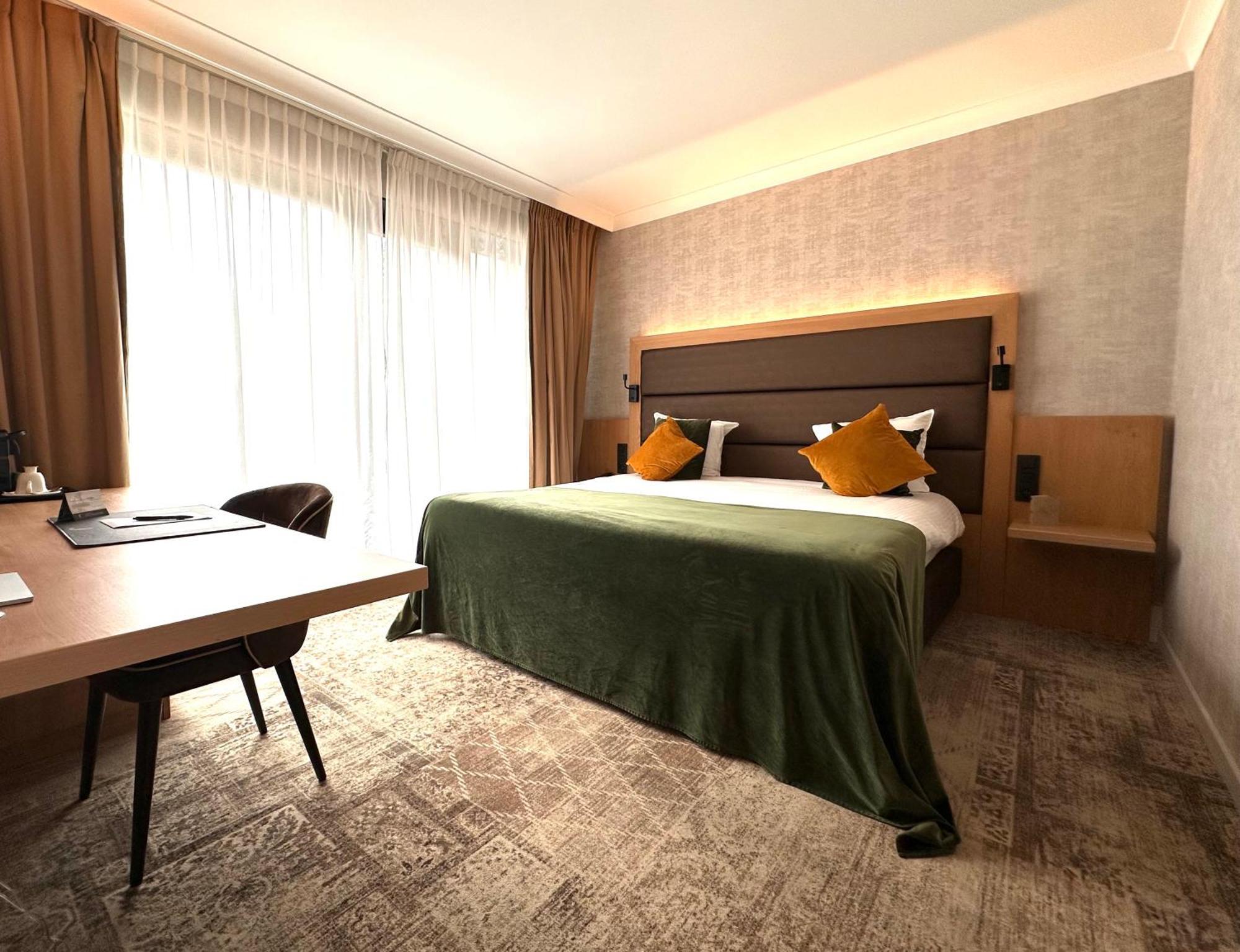 Hotel Restaurant Van Der Valk Nivelles-Sud Ngoại thất bức ảnh