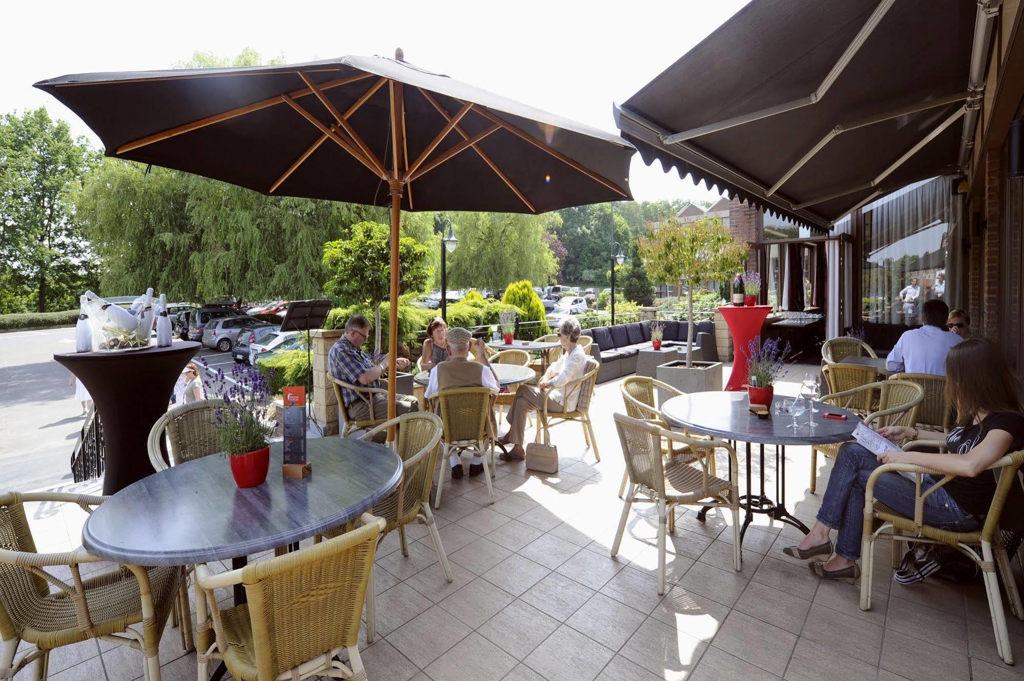 Hotel Restaurant Van Der Valk Nivelles-Sud Ngoại thất bức ảnh