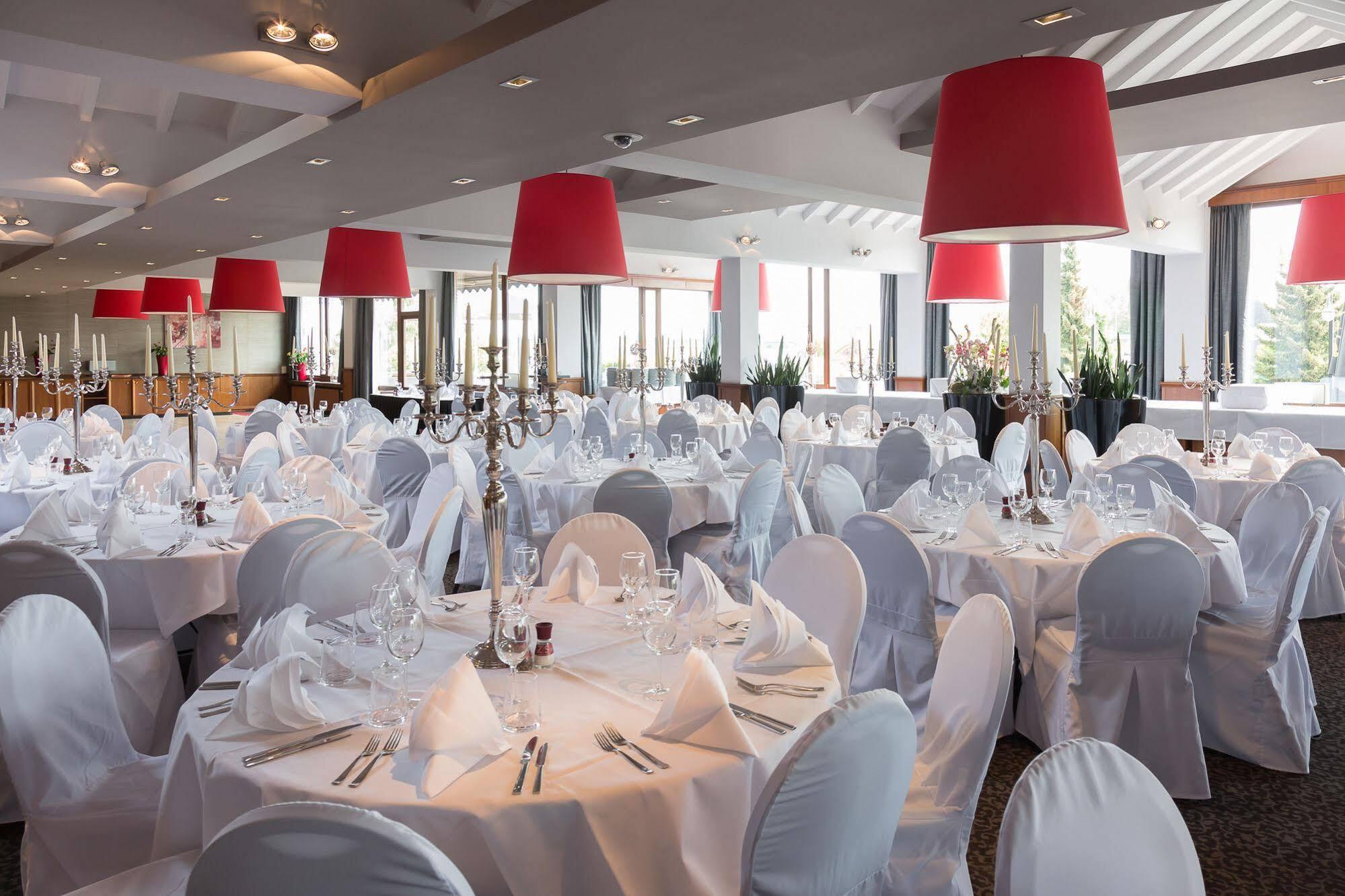 Hotel Restaurant Van Der Valk Nivelles-Sud Ngoại thất bức ảnh