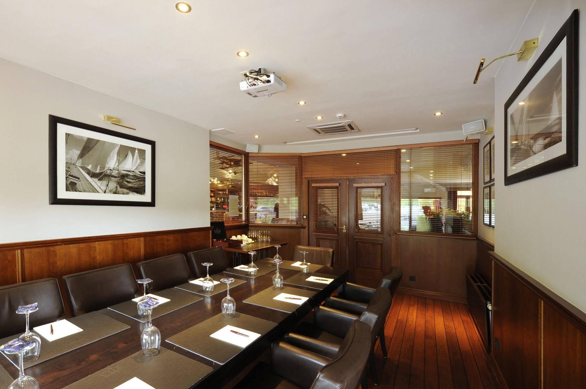 Hotel Restaurant Van Der Valk Nivelles-Sud Ngoại thất bức ảnh