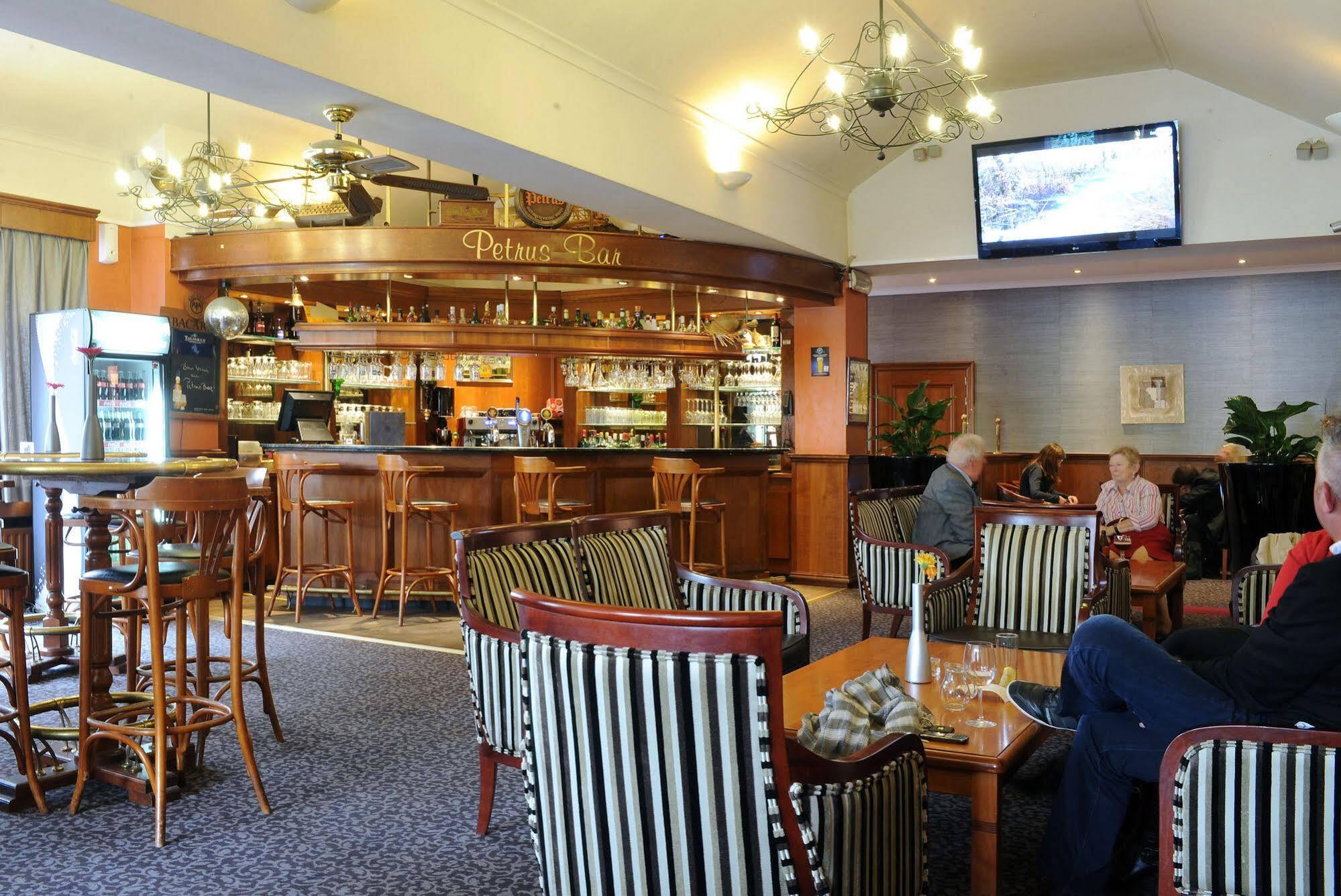 Hotel Restaurant Van Der Valk Nivelles-Sud Ngoại thất bức ảnh