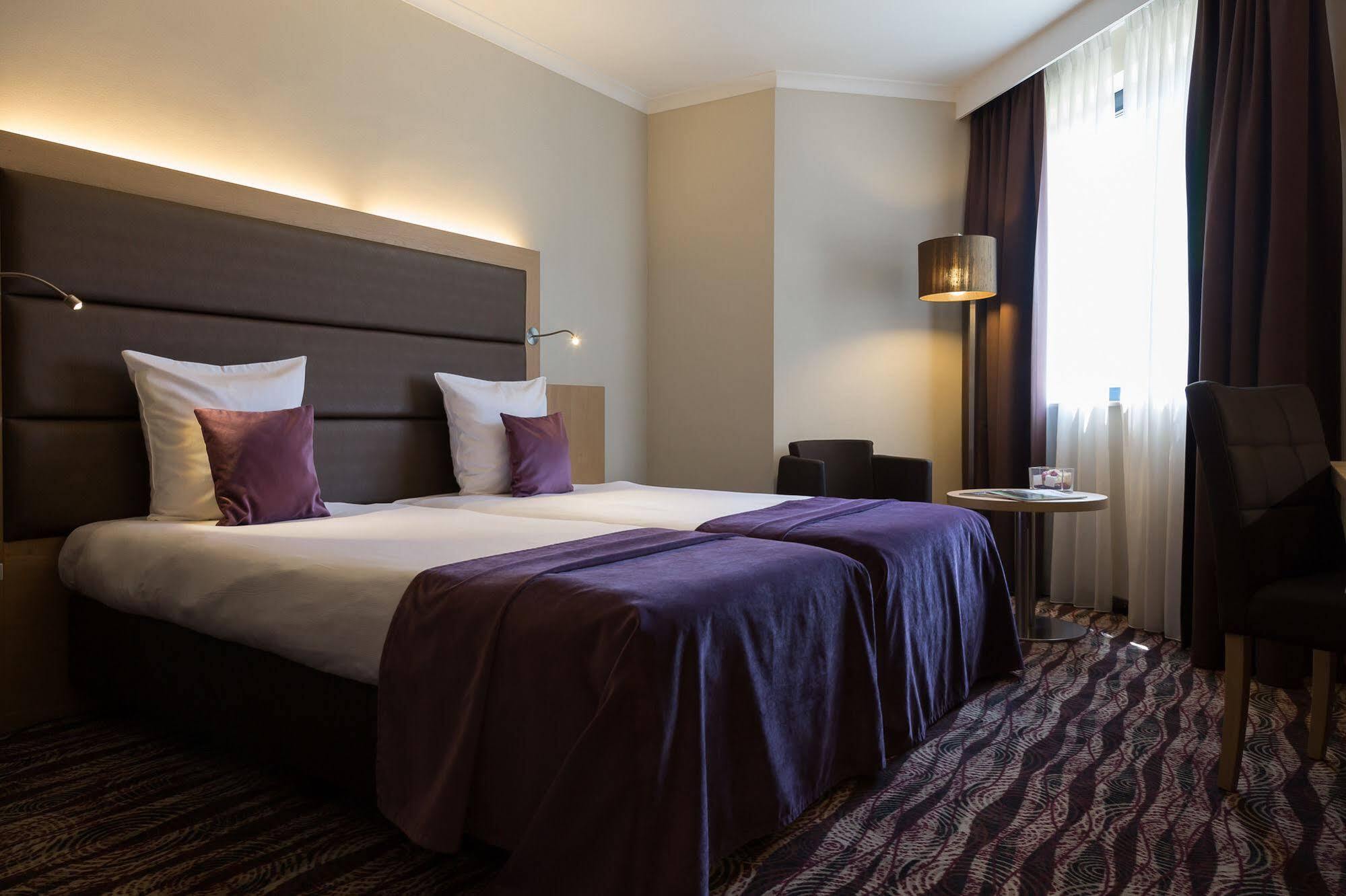 Hotel Restaurant Van Der Valk Nivelles-Sud Ngoại thất bức ảnh