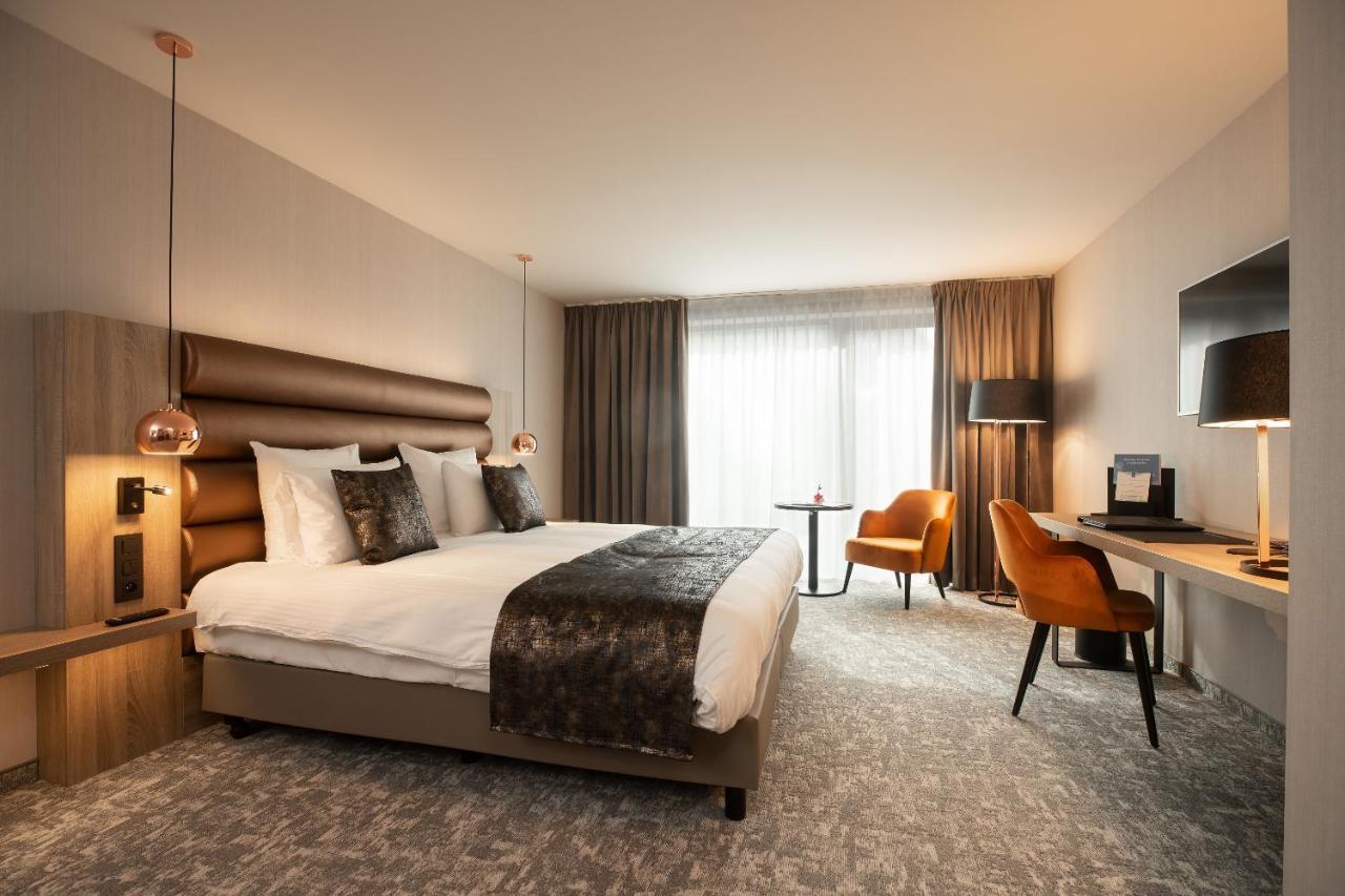 Hotel Restaurant Van Der Valk Nivelles-Sud Ngoại thất bức ảnh